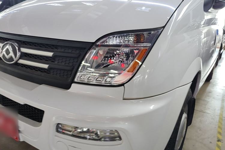 Used SAIC MAXUS Xintu V80 2023 2.0T Manual Classic Aoyuntong Long Wheelbase Mid-Height 6/7/8/9-Seater Left Front Headlight