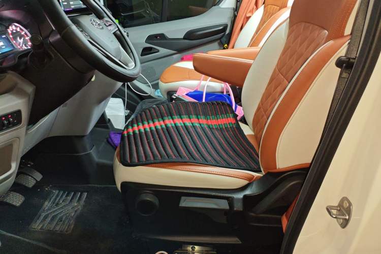 Used SAIC MAXUS Xintu V80  Left Front Seat