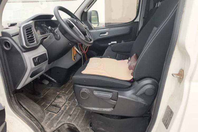 Used SAIC MAXUS Xintu V80  Left Front Seat