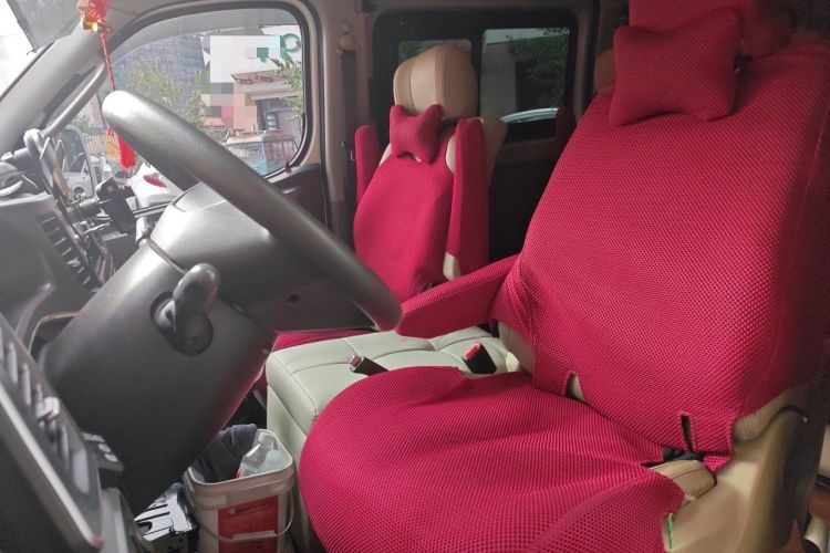Used SAIC MAXUS Xintu V80 2023 2.0T AMT Classic Aoyuntong Long Wheelbase Mid-Height 6/7/8/9-Seater Left Front Seat