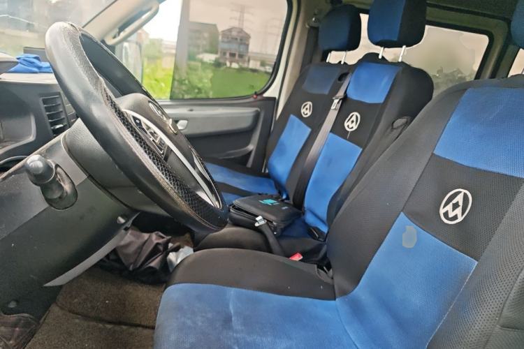 Used SAIC MAXUS Xintu V80 2023 2.0T Manual Classic Aoyuntong Long Wheelbase Mid-Height 6/7/8/9-Seater Left Front Seat