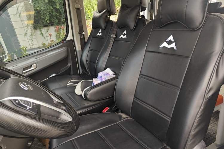 Used SAIC MAXUS Xintu V80 2023 2.0T PLUS AMT City Edition Short Wheelbase Ultra-Low Roof 5/6-Seater Left Front Seat
