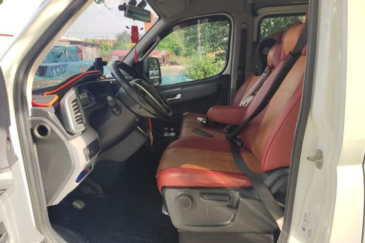 Used SAIC MAXUS Xintu V80  Left Front Seat