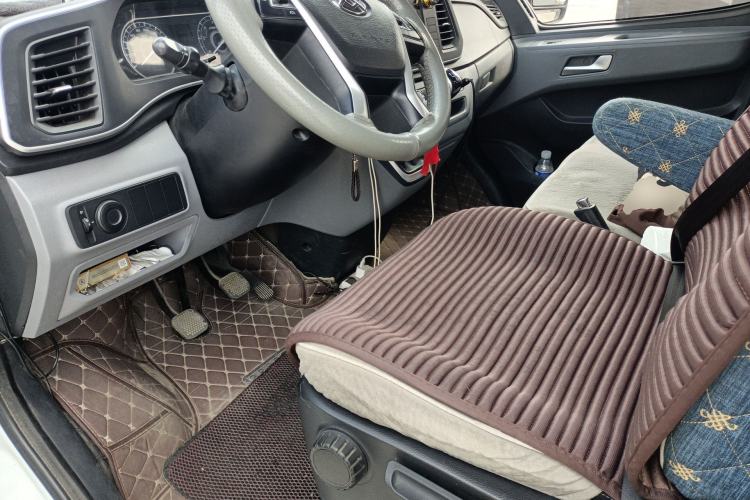 Used SAIC MAXUS Xintu V80 2023 2.0T Manual Classic Aoyuntong Long Wheelbase Mid-Height 6/7/8/9-Seater Left Front Seat