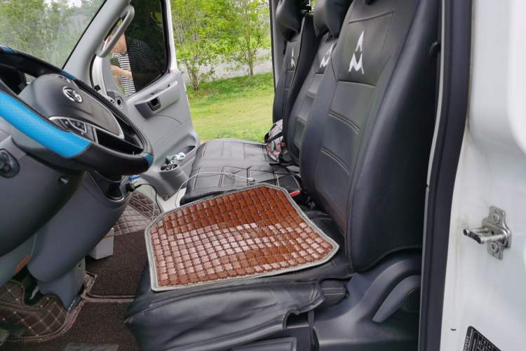 Used SAIC MAXUS Xintu V80  Left Front Seat