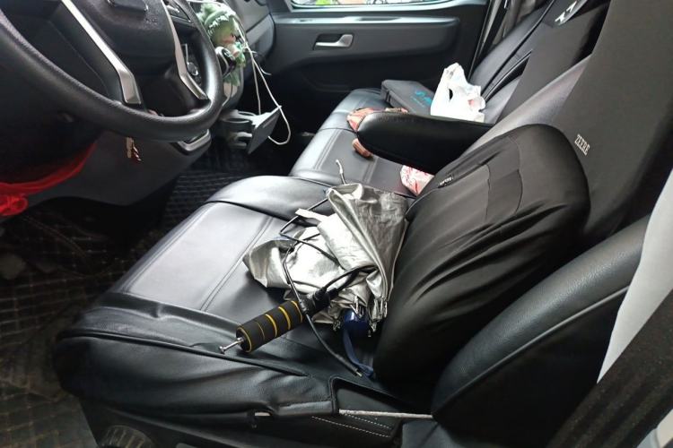 Used SAIC MAXUS Xintu V80  Left Front Seat