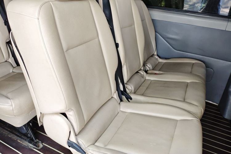 Used SAIC MAXUS Xintu V80 2023 2.0T Manual Classic Aoyuntong Long Wheelbase Mid-Height 6/7/8/9-Seater Left Rear Seat