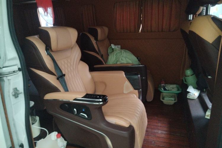 Used SAIC MAXUS Xintu V80 2023 2.0T AMT Classic Aoyuntong Long Wheelbase Mid-Height 6/7/8/9-Seater Left Rear Seat
