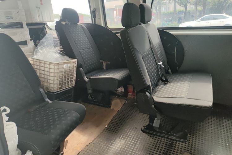 Used SAIC MAXUS Xintu V80 2023 2.0T Manual Classic Aoyuntong Long Wheelbase Mid-Height 6/7/8/9-Seater Left Rear Seat