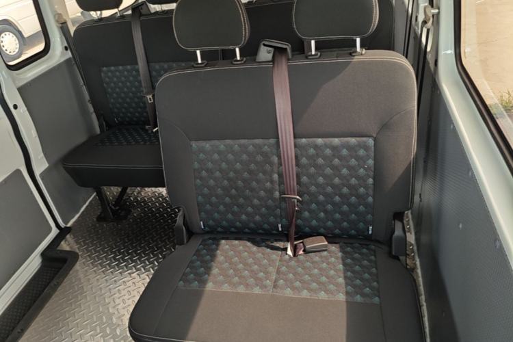 Used SAIC MAXUS Xintu V80 2023 2.0T Manual Classic Aoyuntong Long Wheelbase Ultra-Low Roof 6/7/8/9-Seater Left Rear Seat