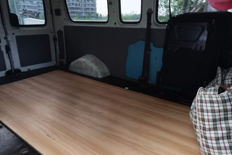 Used SAIC MAXUS Xintu V80 2023 2.0T Manual Classic Aoyuntong Long Wheelbase Mid-Height 6/7/8/9-Seater Left Rear Seat