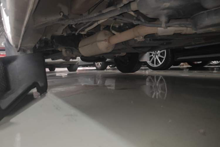 Used SAIC MAXUS Xintu V80 2023 2.0T Manual Classic Aoyuntong Long Wheelbase Mid-Height 6/7/8/9-Seater Left Side Sill