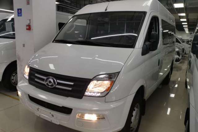 Ojetý SAIC MAXUS Xintu V80 2023 2.0T Manual Classic Aoyuntong Long Wheelbase Mid-Height 6/7/8/9-Seater