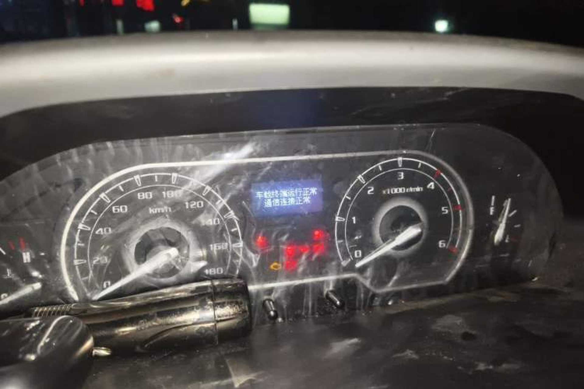 Used SAIC MAXUS Xintu V80 2023 2.0T Manual Classic City Delivery King Long Wheelbase Mid-Roof 3-Seater Odometer Close Up