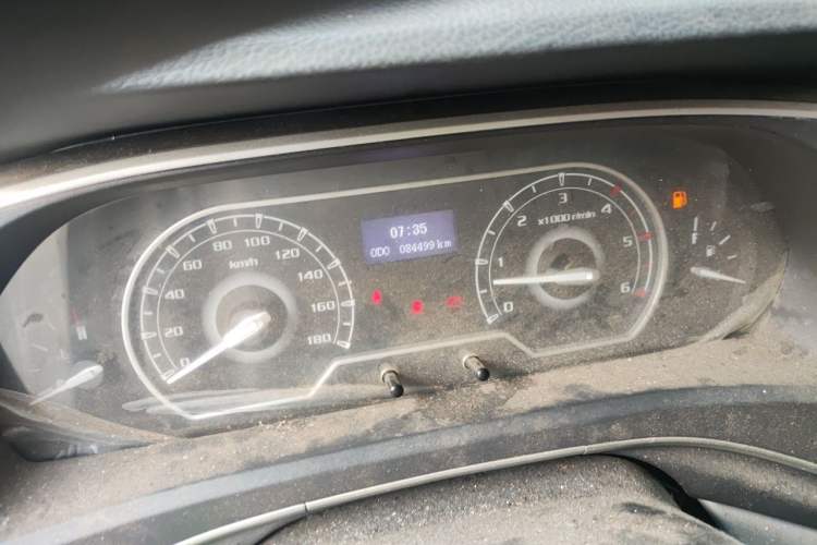 Used SAIC MAXUS Xintu V80 2023 2.0T Manual Classic Aoyuntong Long Wheelbase Mid-Height 6/7/8/9-Seater Odometer Close Up