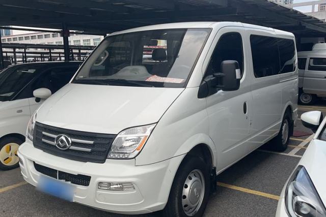 Ojetý SAIC MAXUS Xintu V80 2023 2.0T AMT Classic Aoyuntong Short Wheelbase Ultra-Low Roof 5/6-Seater