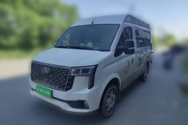 Used SAIC MAXUS Xintu V80 2023 2.0T Manual Classic Aoyuntong Short Wheelbase Mid-Roof 5/6-Seater
