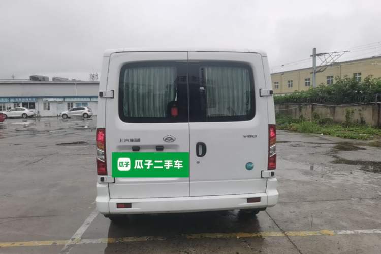 Used SAIC MAXUS Xintu V80 2023 2.0T Manual Classic Aoyuntong Long Wheelbase Ultra-Low Roof 6/7/8/9-Seater Rear