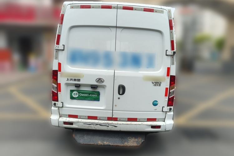 Used SAIC MAXUS Xintu V80 2023 2.0T Manual Classic City Delivery King Long Wheelbase Mid-Roof 3-Seater Rear