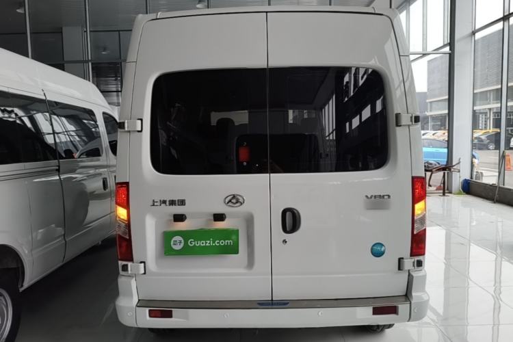 Used SAIC MAXUS Xintu V80 2023 2.0T Manual Classic Aoyuntong Short Wheelbase Mid-Roof 5/6-Seater Rear