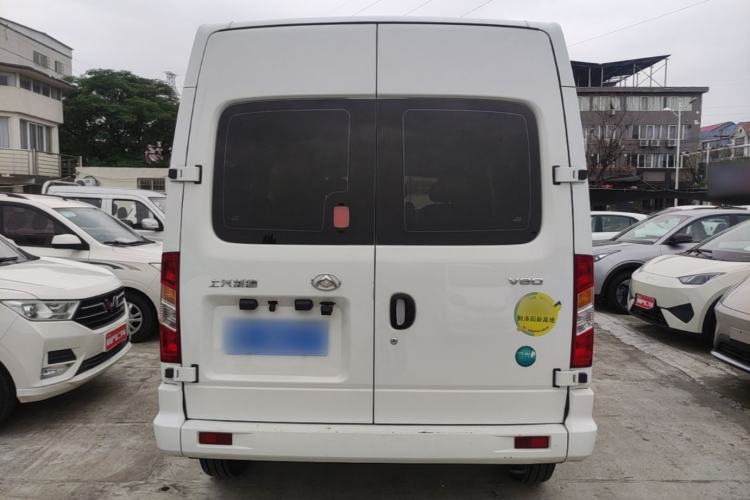 Used SAIC MAXUS Xintu V80 2023 2.0T Manual Classic Aoyuntong Long Wheelbase Mid-Height 6/7/8/9-Seater Rear