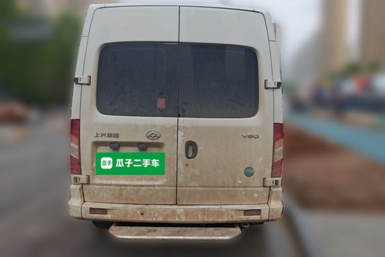 Used SAIC MAXUS Xintu V80 2023 2.0T Manual Classic Aoyuntong Long Wheelbase Mid-Height 6/7/8/9-Seater Rear