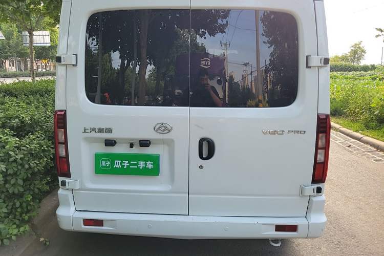 Used SAIC MAXUS Xintu V80 2023 2.0T Manual Classic Aoyuntong Short Wheelbase Ultra-Low Roof 5/6-Seater Rear