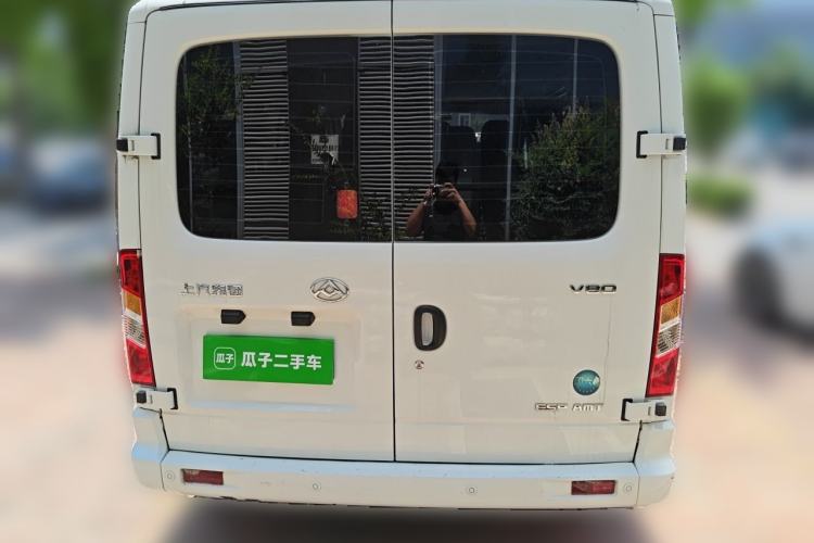 Used SAIC MAXUS Xintu V80 2023 2.0T AMT Classic Aoyuntong Power Version Short Wheelbase Ultra-Low Roof 5/6-Seater Rear