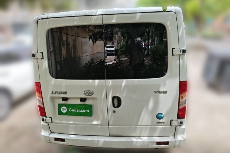 Used SAIC MAXUS Xintu V80 2023 2.0T AMT Classic Aoyuntong Short Wheelbase Ultra-Low Roof 5/6-Seater Rear