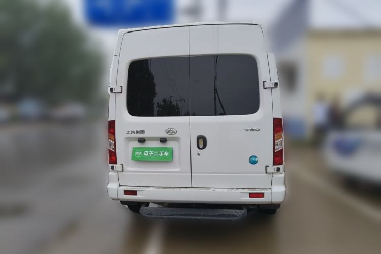 Used SAIC MAXUS Xintu V80 2023 2.0T Manual Classic Aoyuntong Short Wheelbase Ultra-Low Roof 5/6-Seater Rear