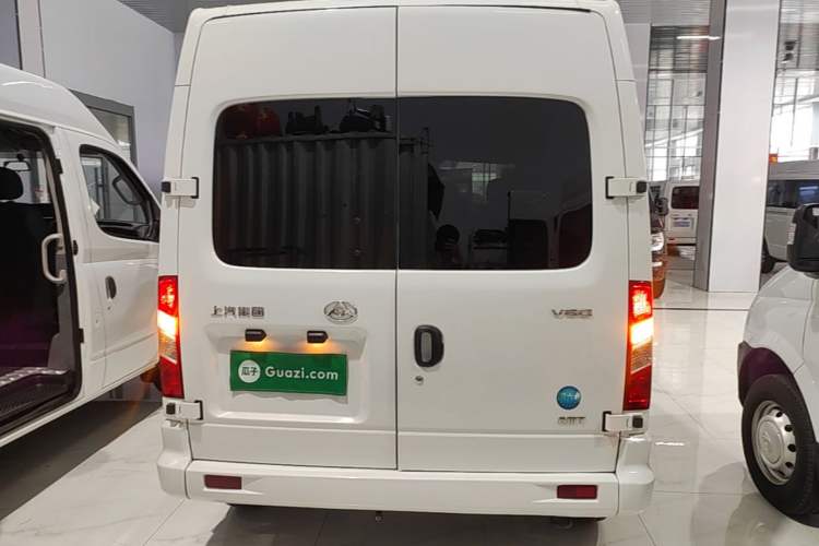 Used SAIC MAXUS Xintu V80 2023 2.0T AMT Classic Aoyuntong Short Wheelbase Mid-Roof 5/6-Seater Rear