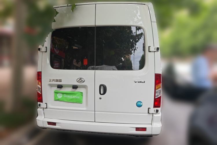 Used SAIC MAXUS Xintu V80 2023 2.0T Manual Classic Aoyuntong Short Wheelbase Mid-Roof 5/6-Seater Rear