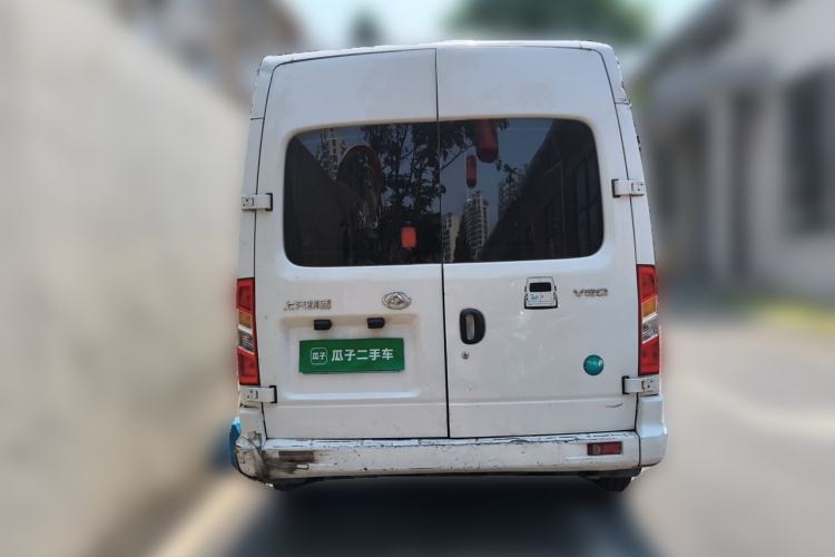 Used SAIC MAXUS Xintu V80 2023 2.0T Manual Classic Aoyuntong Short Wheelbase Mid-Roof 7/8/9-Seater Rear