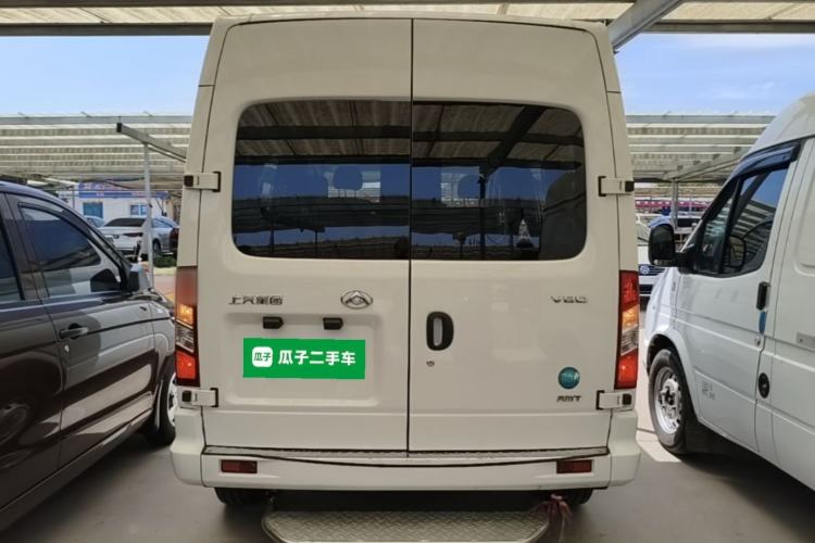 Used SAIC MAXUS Xintu V80 2023 2.0T AMT Classic Aoyuntong Short Wheelbase Mid-Roof 5/6-Seater Rear