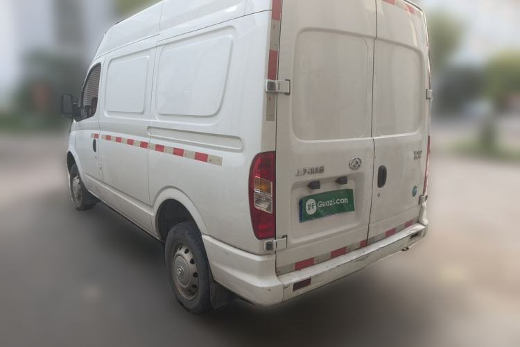 Used SAIC MAXUS Xintu V80 2023 2.0T PLUS Manual Van Short Wheelbase Mid-Roof Design 3-Seater Rear Left 45 Deg