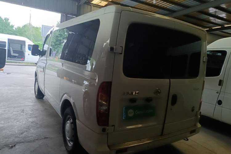 Used SAIC MAXUS Xintu V80 2023 2.0T Manual Classic Aoyuntong Short Wheelbase Ultra-Low Roof 7/8/9-Seater Rear Left 45 Deg