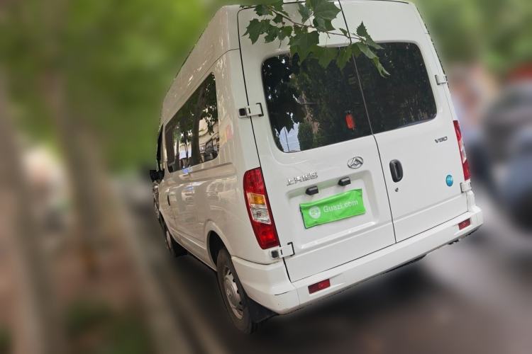 Used SAIC MAXUS Xintu V80 2023 2.0T Manual Classic Aoyuntong Short Wheelbase Mid-Roof 5/6-Seater Rear Left 45 Deg