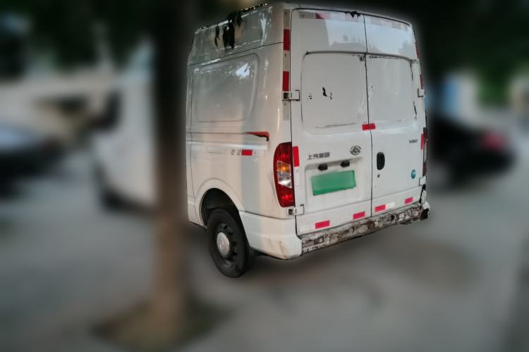 Used SAIC MAXUS Xintu V80 2023 2.0T Manual Classic City Delivery King Long Wheelbase Mid-Roof 3-Seater Rear Left 45 Deg