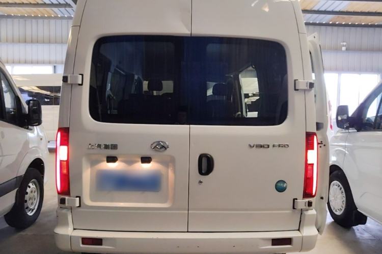 Used SAIC MAXUS Xintu V80 2023 2.0T Manual Classic Aoyuntong Short Wheelbase Mid-Roof 5/6-Seater Rear