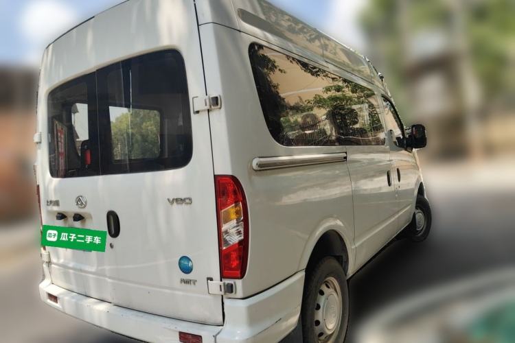 Used SAIC MAXUS Xintu V80 2023 2.0T AMT Classic Aoyuntong Short Wheelbase Mid-Roof 5/6-Seater Rear Right 45 Deg