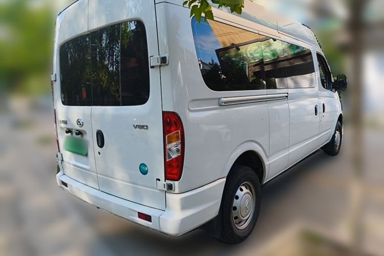 Used SAIC MAXUS Xintu V80 2023 2.0T Manual Classic Aoyuntong Long Wheelbase Mid-Height 6/7/8/9-Seater Rear Right 45 Deg