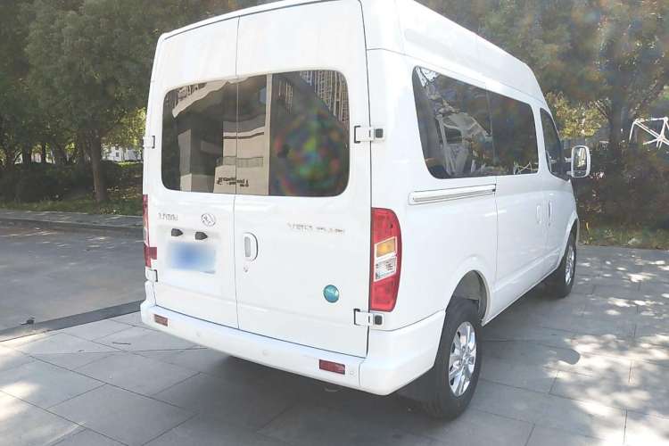 Used SAIC MAXUS Xintu V80 2023 2.0T PLUS AMT All-Rounder Short Wheelbase Mid-Roof 5/6-Seater Rear Right 45 Deg