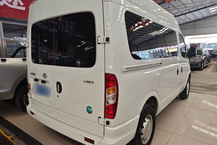 Used SAIC MAXUS Xintu V80 2023 2.0T Manual Classic Aoyuntong Short Wheelbase Mid-Roof 5/6-Seater Rear Right 45 Deg