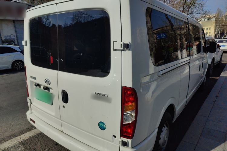 Used SAIC MAXUS Xintu V80 2023 2.0T Manual Classic Aoyuntong Long Wheelbase Ultra-Low Roof 6/7/8/9-Seater Rear Right 45 Deg