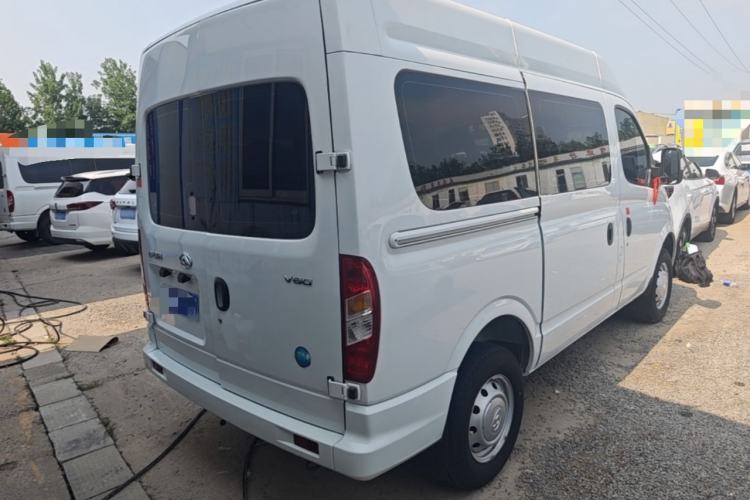 Used SAIC MAXUS Xintu V80 2023 2.0T Manual Classic Aoyuntong Short Wheelbase Mid-Roof 7/8/9-Seater Rear Right 45 Deg
