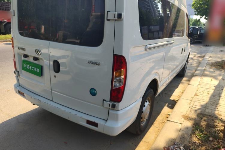 Used SAIC MAXUS Xintu V80 2023 2.0T Manual Classic Aoyuntong Long Wheelbase Mid-Height 6/7/8/9-Seater Rear Right 45 Deg