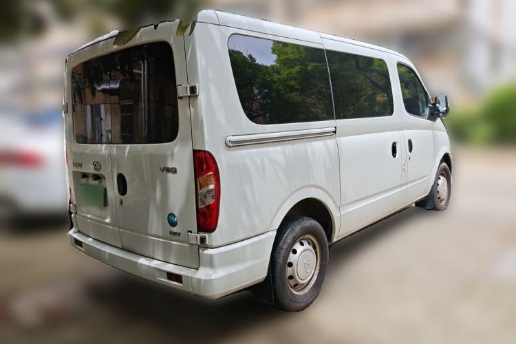 Used SAIC MAXUS Xintu V80 2023 2.0T AMT Classic Aoyuntong Short Wheelbase Ultra-Low Roof 5/6-Seater Rear Right 45 Deg