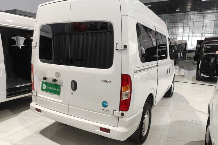 Used SAIC MAXUS Xintu V80 2023 2.0T AMT Classic Aoyuntong Short Wheelbase Mid-Roof 5/6-Seater Rear Right 45 Deg