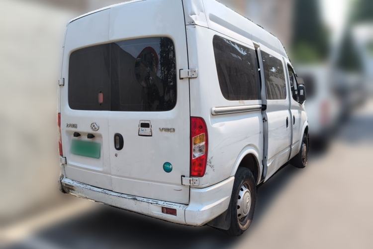 Used SAIC MAXUS Xintu V80 2023 2.0T Manual Classic Aoyuntong Short Wheelbase Mid-Roof 7/8/9-Seater Rear Right 45 Deg
