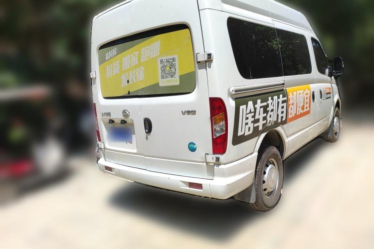 Used SAIC MAXUS Xintu V80 2023 2.0T Manual Classic Aoyuntong Short Wheelbase Mid-Roof 5/6-Seater Rear Right 45 Deg